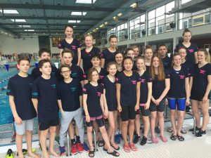Schwimmer-Frauen gewinnen Bezirksliga Weser-Ems